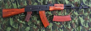 ★S&T AK-74N・G3電子トリガー搭載！フルメタルフレーム＆リアルウッド！動作快調で美品です！