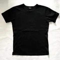 1PIU1UGUALE3 RELAX シルケット ブラック Tシャツ