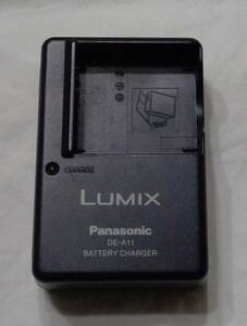 【中古品】◆Panasonic 充電器 LUMIX 純正品 DE-A11A パナソニック バッテリーチャージャー 