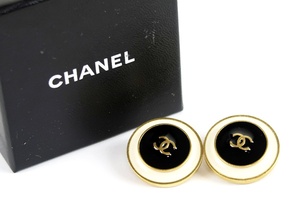 【超美品】CHANEL シャネル ヴィンテージ ココマーク イヤリング 95C刻印 ブラック×ホワイト ブランドアクセサリー【HT49】