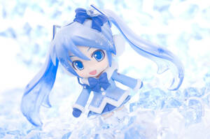 ★♪☆♪ 国内正規品 グッドスマイルカンパニー GOOD SMILE COMPANY ねんどろいど 初音ミク 雪ミク ふわふわコートVer.★