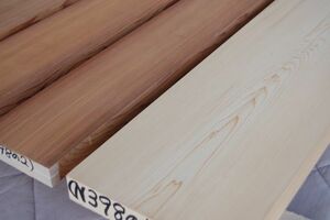 木曽桧 ヒノキ（天然材） と吉野杉 4本で12400円 角材 材木 木材 新品