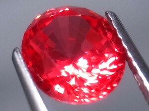 2.12ct 新品・最先端技術のレーザー光線によるニュータイプのカット仕上げ ピジョンレッドルビーカラー合成コランダム