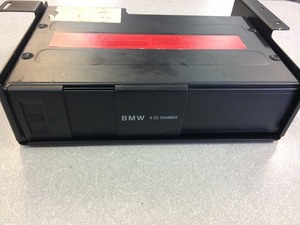 BMW 純正CDチェンジャー　６連奏　マガジン付　作動未確認品　90638361584