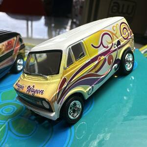 AUTO WORLD 4GEAR ☆Auto World限定1008セット☆1973 DODGE VAN (ホワイト）☆HOスロットカー☆AFX/TYCO 