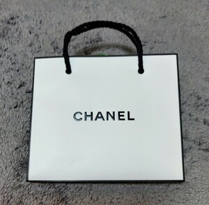 未使用【CHANEL】 シャネル　ショッパー 紙袋 小サイズ　②