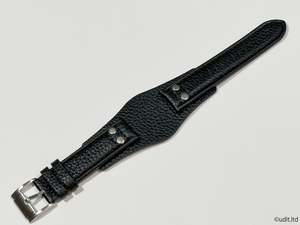 ラグ幅：22mm リベット 本革 ブンド 一体型 レザーベルト 腕時計ベルト ブラック 腕時計用バンド マット 尾錠：シルバー