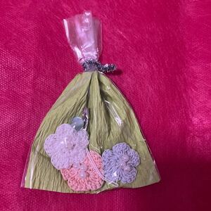 ハンドメイド 花　ストラップ