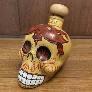 KAH tequila 750ml 空瓶 スカル デビル ハンドペイント skull devil 髑髏 悪魔 ハロウィン Halloween メキシコ mexico カラベラ