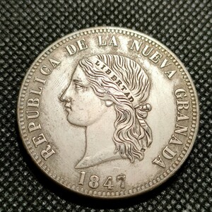 8750　コロンビア　コイン　海外古銭　約38mm　アンティークコレクション　