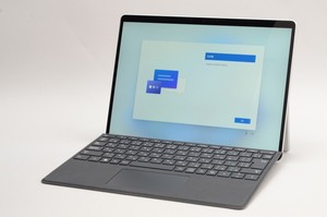 [中古]Microsoft Surface Pro 9 VYW-00007 プラチナ