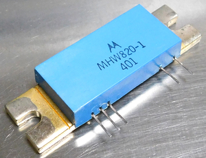 Motorola MHW820-1 RFモジュール (806-870MHz/20W) [KA209]