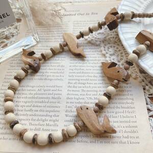ヴィンテージネックレス　木製ネックレス　クジラ　ナチュラル　６６ｃｍ☆Vintage jewelry accessories　k0108