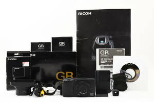 ★☆人気 RICOH リコー GR DIGITAL III 付属品完備 #2090114☆★