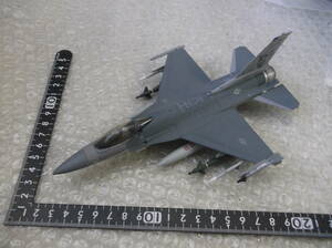 1/72 F-16 飛行機 戦闘機 合金 ダイキャスト 航空機 ジャンク 現状渡し品 同梱不可