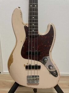 美品　Fender Flea Jazz Bass Road Worn Faded Shell Pink フェンダー　ジャズベース ロードウォーン　Red Hot Chili Peppers Flea フリー