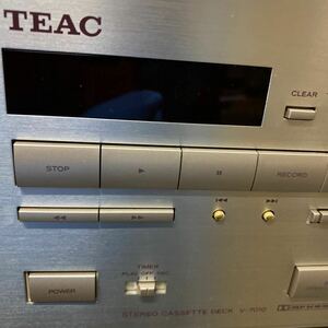 TEAC カセットデッキ V-7010 オーディオ機器　年代物