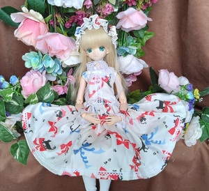 アゾン４５用の服AF297（ａ・オフ白猫）ＭＤＤ・ＤＤＰ・オビツ５０にも