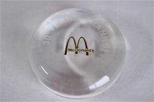 送料無料 ! 美品 ▼ マクドナルド アクリル ペーパーウェイト 勤続30年記念品 McDONALD