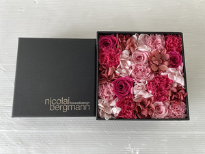 Nikolai Bergmann フラワーボックス flowers&design ピンク 造花 ギフト フラワーアレンジメント コレクション インテリア 贈答