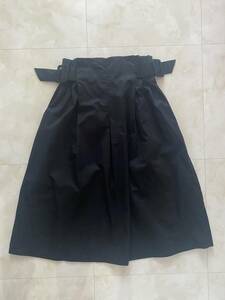 ZARA 黒スカート
