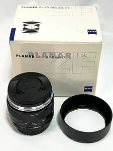 Carl Zeiss PLANAR T＊ 1.4/50mm ZF レンズ　　箱、Lens shade セット