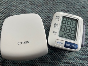 ◆ CITIZEN Digtal Blood Pressure Monitor ／シチズン　手首式　デジタル血圧計　コンパクト 美USED　◆