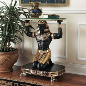 古代エジプト ファラオの召使い ガラストップ コンソールテーブル台座彫刻 エスニック彫像 スフィンクス ピラミッド（輸入品）