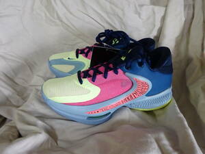 ★新品 NIKE ZOOM FREAK 4 23.5 cm TV68