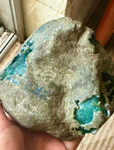清代　天然天空藍翡翠原石　重さ１.０５キロ