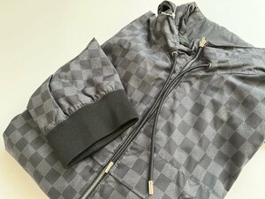 ■ 本物 美品 ルイヴィトン LOUIS VUITTON ダミエ グラフィット柄 リバーシブル ジャケット メンズ サイズ48 ★