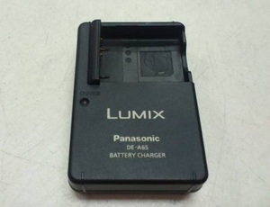 パナソニック LUMIX DE-A65 充電器 中古品