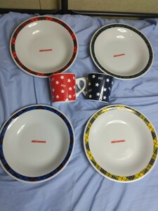 ミキハウス　チェック柄4色陶器皿陶器マグカップ2個セット　美品