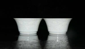 『館蔵珍品 明 成化年製款 甜白釉 鳳紋杯 一對』置物 賞物 貴重物品 収蔵品 中国古美術