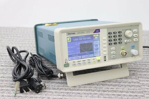 〇【任意波形発生器】Tektronix AFG1022 通電OK