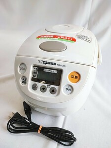 ZOJIRUSHI NS-UC05 マイコン炊飯器 マイコン炊飯ジャー 3合炊き 象印 ホワイト 炊飯器 マイコン コンパクト 一人暮らし(040511)