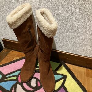 アグ　ＵＧＧ　オーストラリア　ロングブーツ　キャメル色