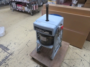 中古品 アイススライサー ブロックアイス 初雪 HF-300P1 2011年製 ブロック氷用かき氷機 単相100V 電動かき氷機 業務用 74191