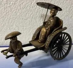 桜の街の人力車　置物　飾り物　像　彫刻　骨董　アンティーク　日本　狛犬　神社