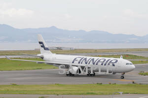 D【航空機写真】Ｌ版４枚　フィンエアー　A330-300　関西空港