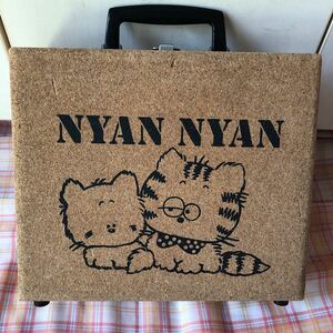 コルクバッグ　コルク　カセットバッグ　コルクトランク　バッグ　昭和レトロ　昭和　レトロ　ヴィンテージ　NYAN NYAN ネコ　ねこ　猫