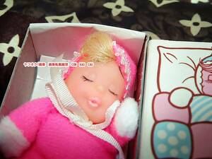 赤ちゃん　スリープ　寝てます　マッチ箱　ドール　PINK　1978年モデル　◆　廃盤　レトロ　レア　フィギア　人形　TOY　エモい　