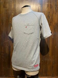 K208TC メンズ Tシャツ GRAMiCCi グラミチ 半袖 グレー 灰 刺繍 プリント ポケット シンプル / M 全国一律送料370円