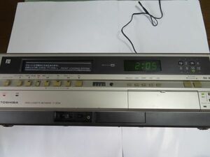 ジャンク 東芝 ベータ β カセットビデオテープレコーダ V-303S