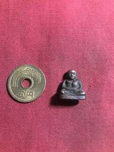 仏像　　銅製　　時代物　　　　仏像　　　珍しい　　かなり小さい　　（西-58）