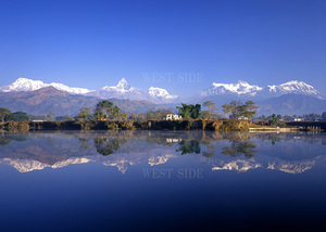 ネパール　ペワタール湖　ポカラ　風景写真　額縁なし A3サイズ　★　辰巳玄洋　作品Nepal-001-3