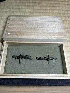 コレクター遺品　日本刀　刀装具　目貫　龍　竜　小道具 時代目貫 桐箱入り 銅