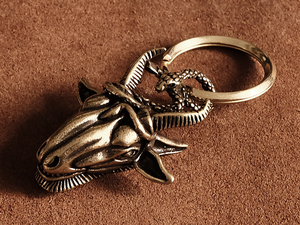 真鍮 キーホルダー（ゴート&スネーク）ヤギ 山羊 へび ヘビ 悪魔崇拝 密教 魔法陣 中世 チャーム ペンダントトップ ブラス キーリング 