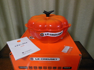 LE CREUSET ルクルーゼ★ココット・パンプキン 両手鍋 (シール付き未使用) 正規・非売品パンプキンマグネットつき ～ ベジタブル