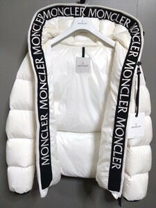 ！超美品　モンクレール　モンクラー　ダウンジャケット　ホワイト　サイズ 3